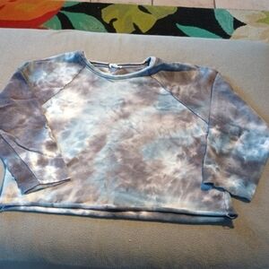 Cropped Tie-Dye Long Sleeve Shirt